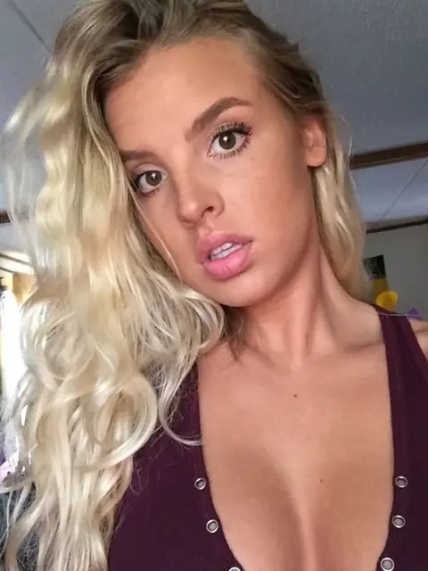 Sadie Summers on OnlyFans