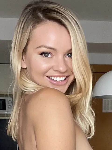 Mila OnlyFans profile