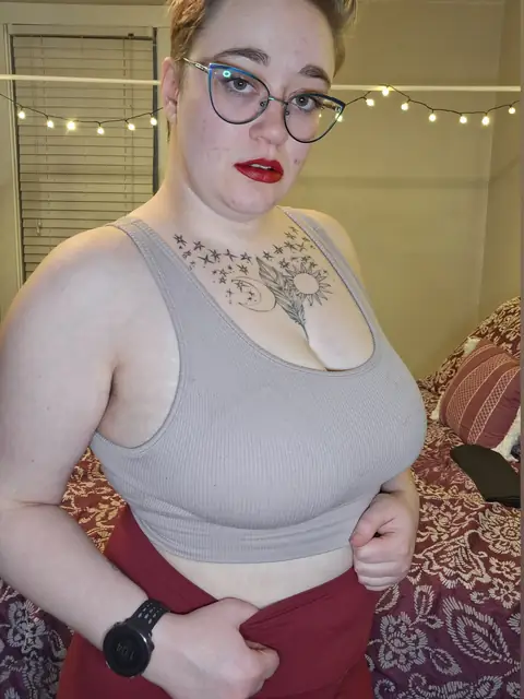 Scarlette Fox VIP on OnlyFans
