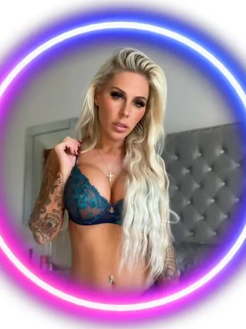 HOT WIFEY OnlyFans profile