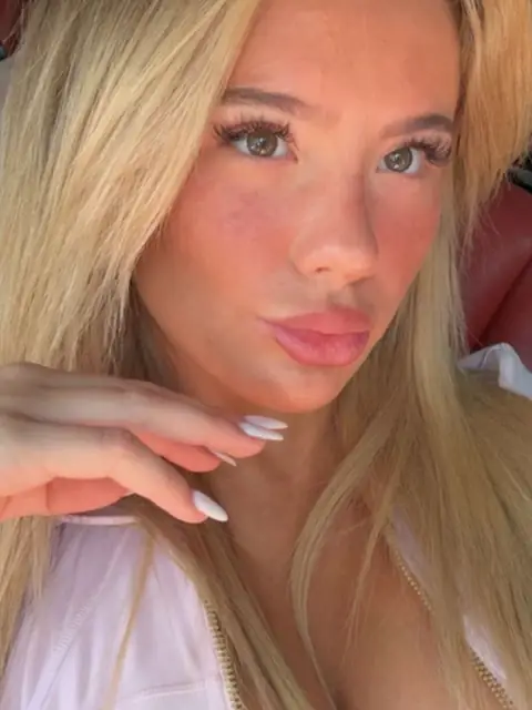 Sarah (; on OnlyFans