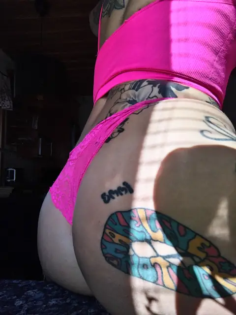Unelmiesi kuumapuuma on OnlyFans