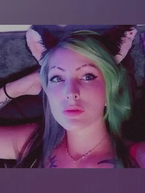 Foxie Blush on OnlyFans