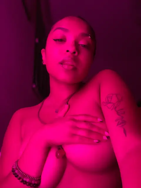 Lulu on OnlyFans