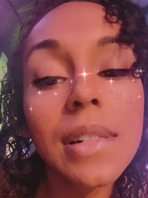 SweetestPeach | Petite Mixed Foot Model on OnlyFans