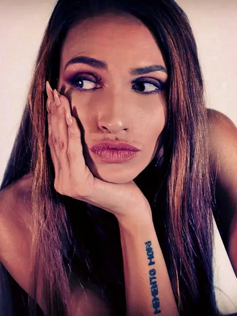 Honey Bee Wilde on OnlyFans