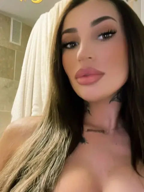 Tmaria on OnlyFans