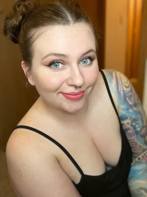 Violet Aurora on OnlyFans