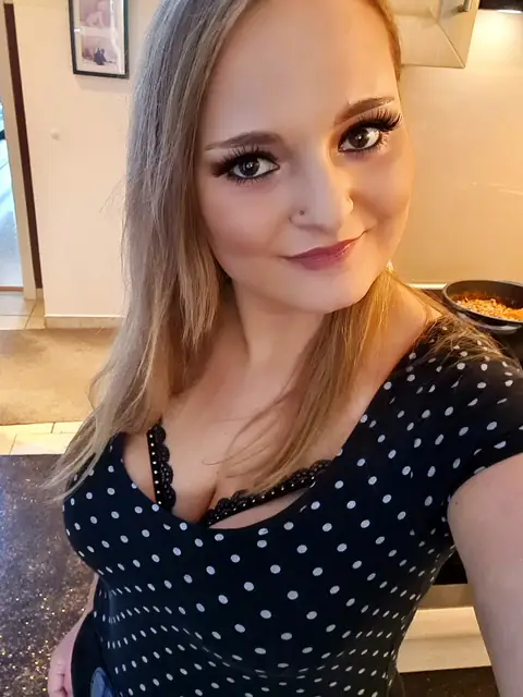 Lina_Privat on OnlyFans
