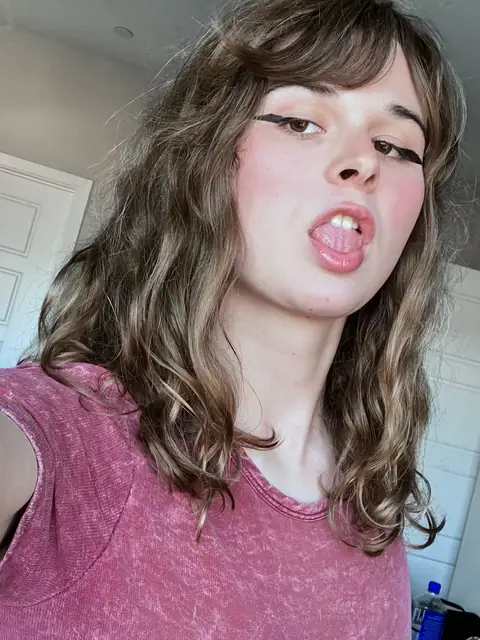 Mika OnlyFans profile