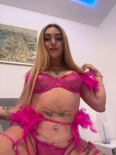 Alina Mira Keskin on OnlyFans