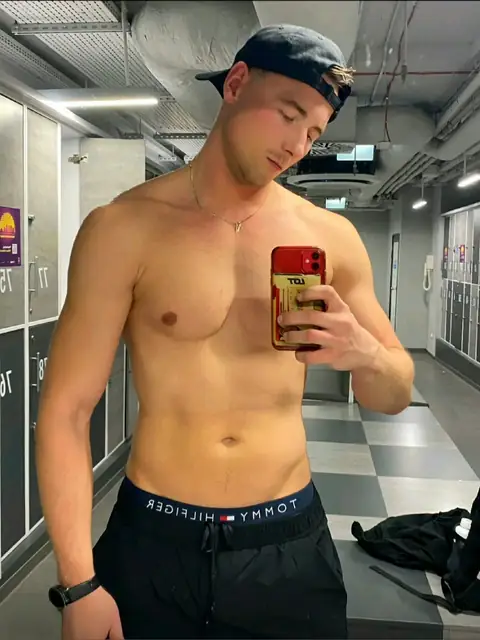 OnlyKris93 on OnlyFans