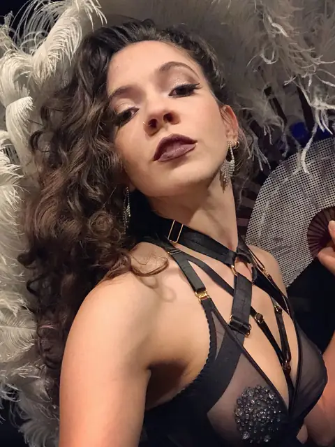 Violet on the Rocks on OnlyFans