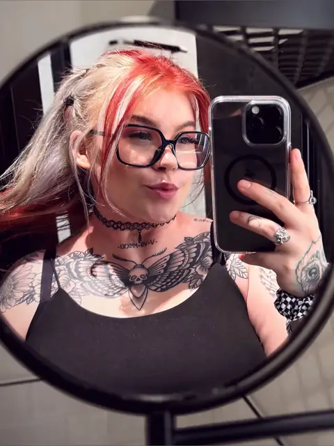 Laura on OnlyFans