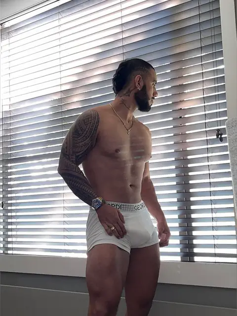 Tiago Rodr guez on OnlyFans