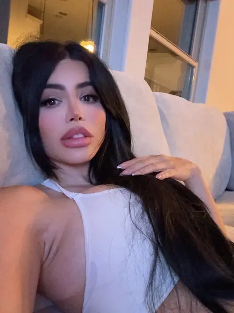 Lari OnlyFans profile