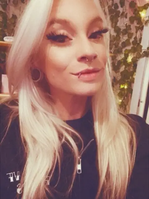 Lux OnlyFans profile