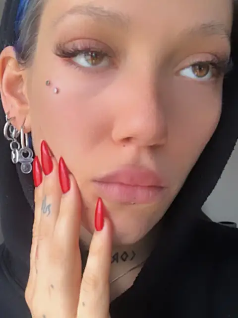 Diana Ellis on OnlyFans