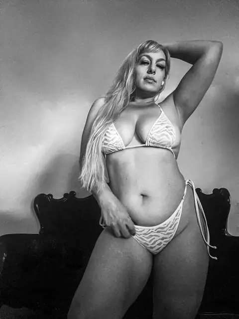 Onecurvyone on OnlyFans