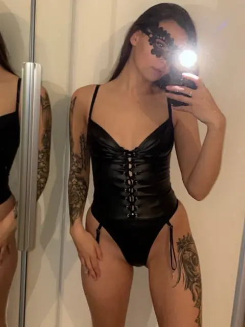 Perfect Peaches on OnlyFans