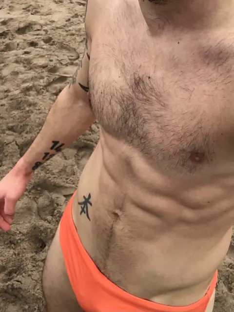 Southhollandlad on OnlyFans