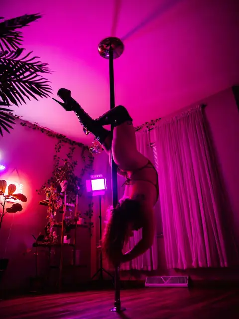 Amber night on OnlyFans