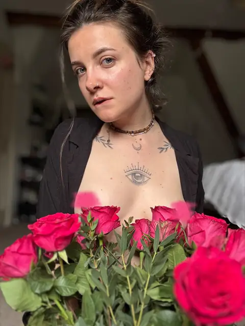 Alice on OnlyFans