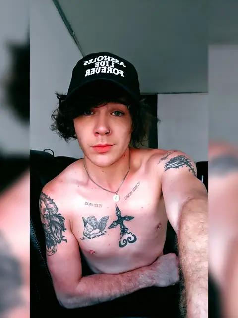 Charlie Ray on OnlyFans