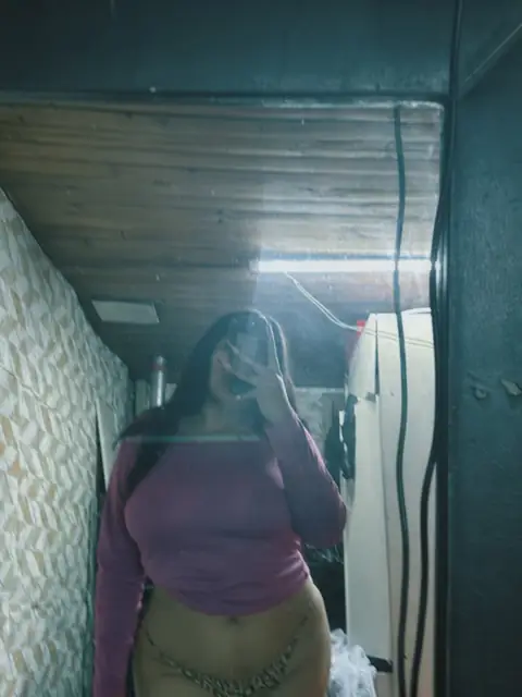 Vania Esquive OnlyFans profile