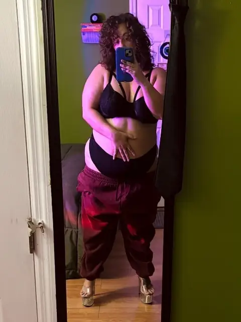 Sophia Olivia on OnlyFans