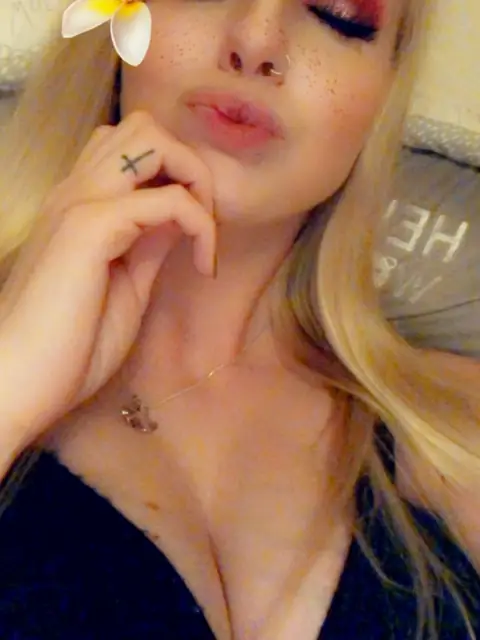 B on OnlyFans