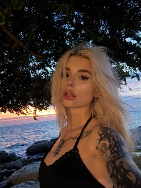 Sofia on OnlyFans