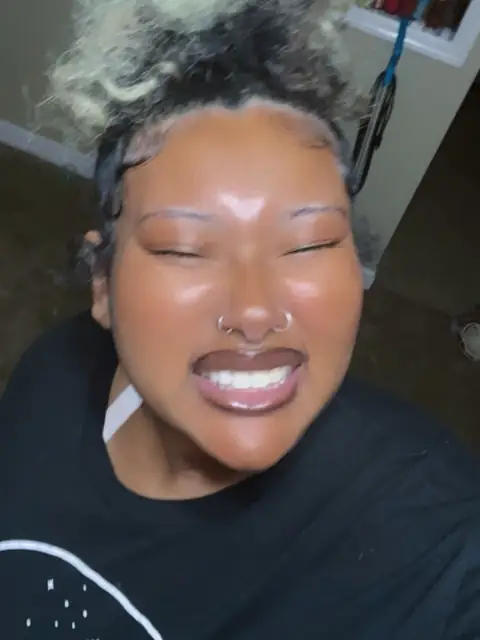 Itsellaaabihhh on OnlyFans