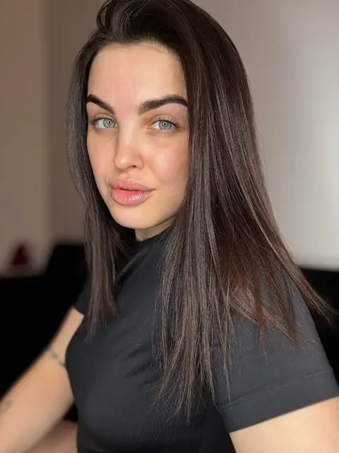 Elli Mur on OnlyFans