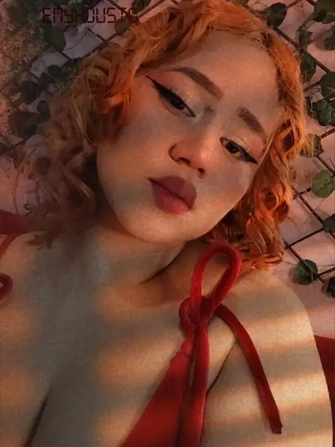 emyhouston00 on OnlyFans