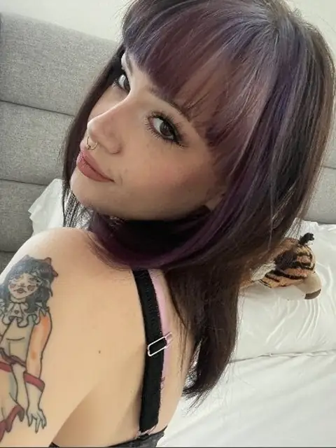 Emily Bell VIP on OnlyFans