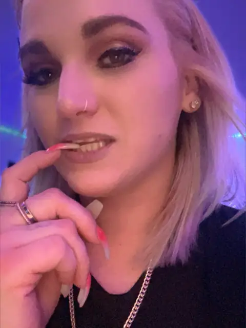 Kylee Savage on OnlyFans