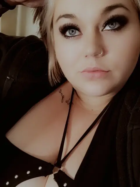 Babyblueyes94 on OnlyFans