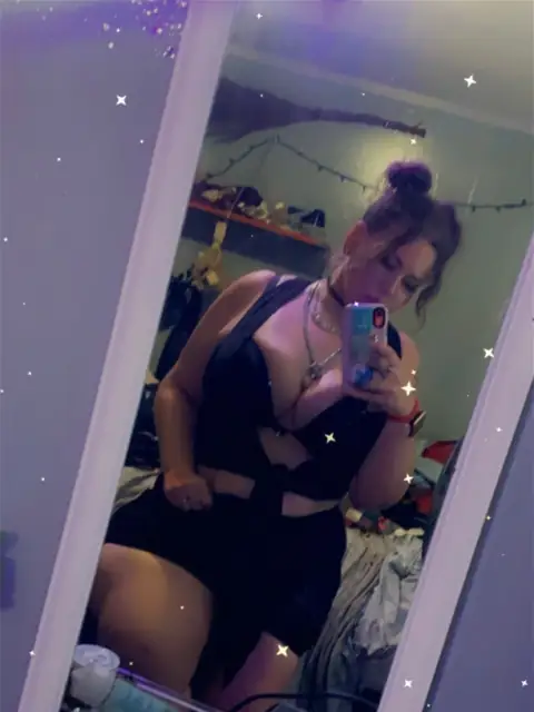 V.Luxxe on OnlyFans