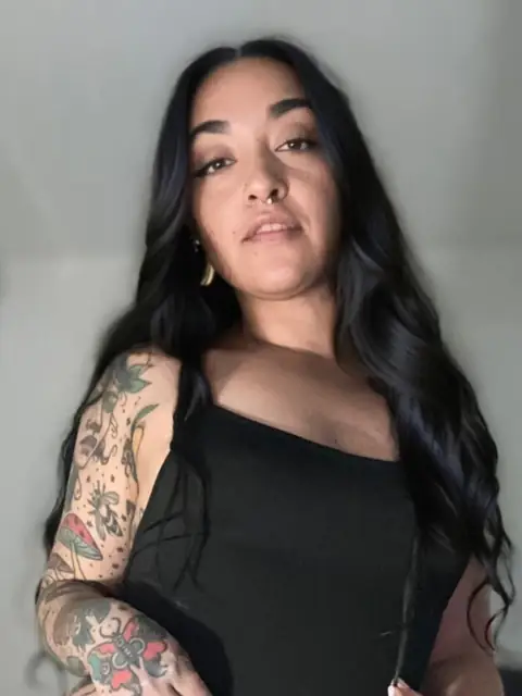 Anna Mahl on OnlyFans