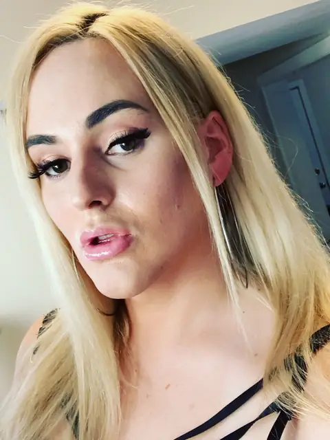 NikaJamesTS on OnlyFans
