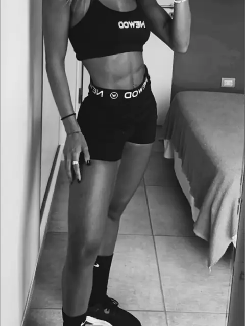 Lola on OnlyFans