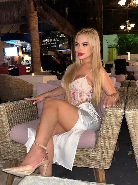 Ariadnaxxx on OnlyFans