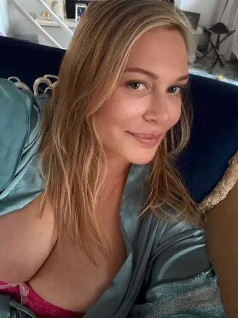 Cristina Bella OnlyFans profile