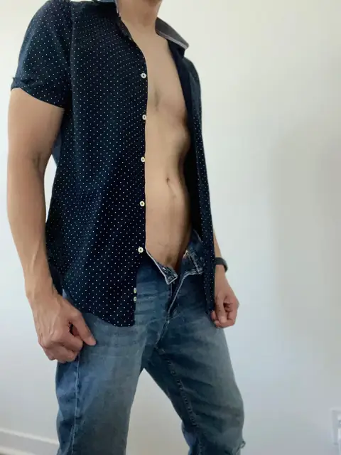 AverageAsian456 on OnlyFans