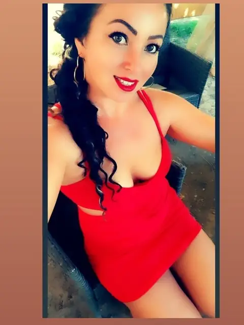 Ariana Vesa on OnlyFans
