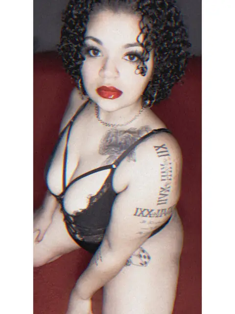Cinnamon4Free on OnlyFans