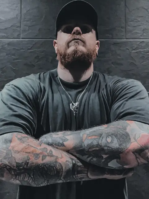 Lee on OnlyFans