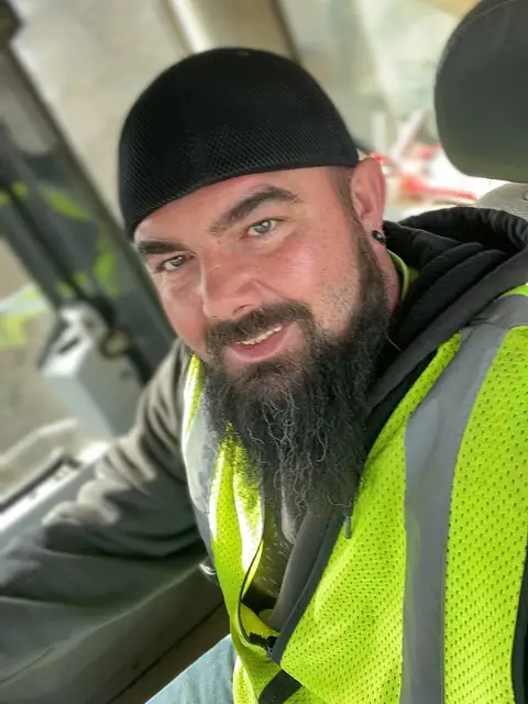 Beardedbluecollarman on OnlyFans