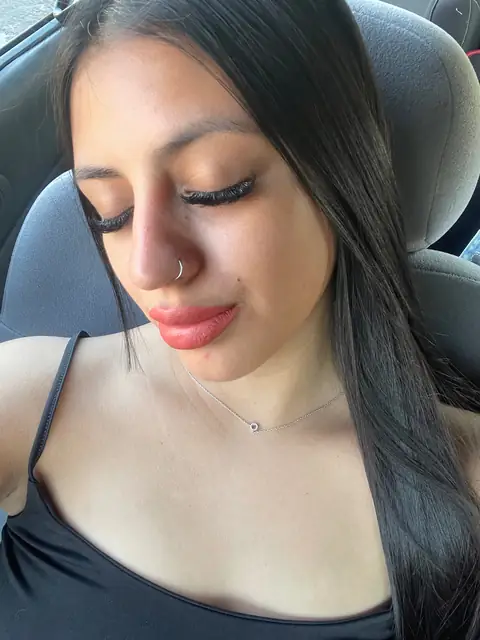 Lola on OnlyFans